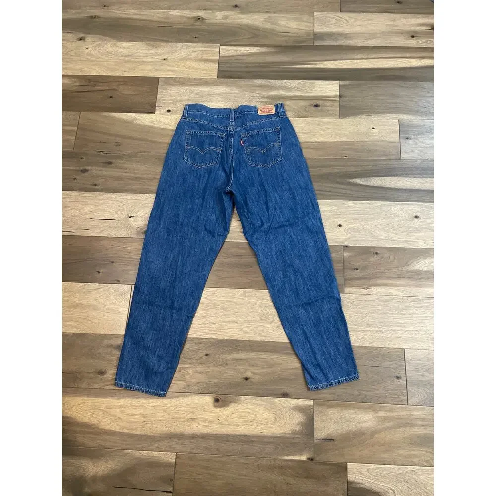 Levi’s 80s Mom Jeans Size 31 High Rise Medium Wash Vintage Straight Tapered Leg